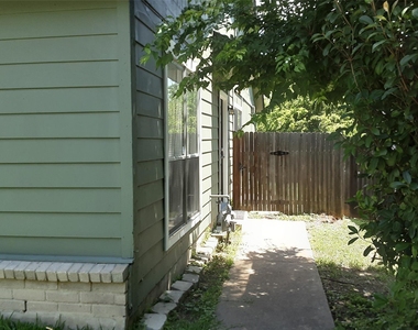 1204 Orchard Park Cir - Photo Thumbnail 1