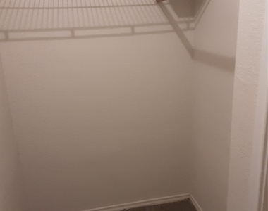 1204 Orchard Park Cir - Photo Thumbnail 12