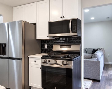 882 College Parkway - Photo Thumbnail 7