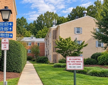 882 College Parkway - Photo Thumbnail 1