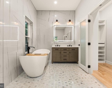 9414 Wadsworth Drive - Photo Thumbnail 4