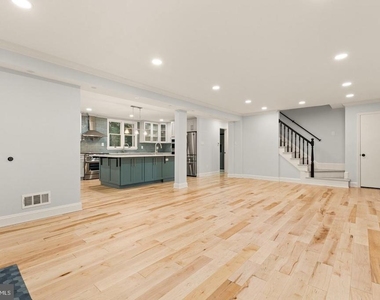 9414 Wadsworth Drive - Photo Thumbnail 8