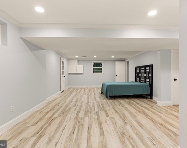 9414 Wadsworth Drive - Photo Thumbnail 49