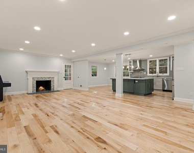 9414 Wadsworth Drive - Photo Thumbnail 14