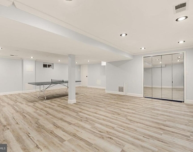 9414 Wadsworth Drive - Photo Thumbnail 47