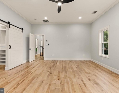 9414 Wadsworth Drive - Photo Thumbnail 21