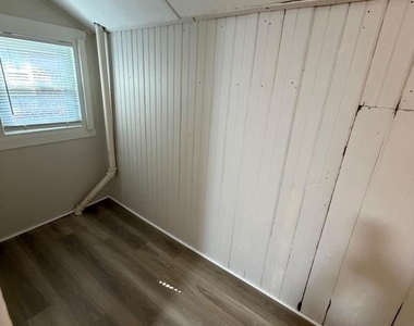 7908 Flower Avenue - Photo Thumbnail 34
