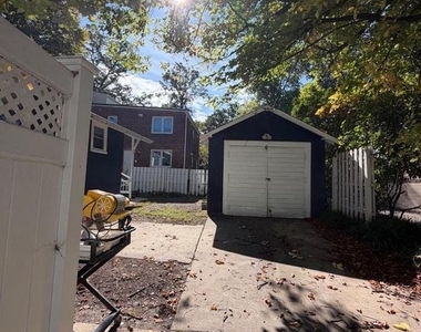 7908 Flower Avenue - Photo Thumbnail 12