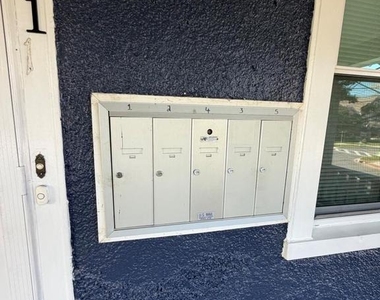 7908 Flower Avenue - Photo Thumbnail 6