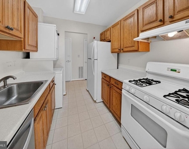 3364 Hewitt Avenue - Photo Thumbnail 8