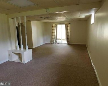 1725 Glastonberry Road - Photo Thumbnail 26