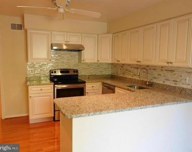 1725 Glastonberry Road - Photo Thumbnail 2