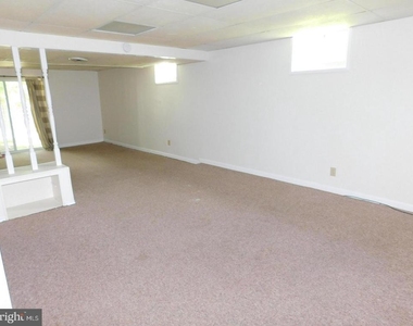 1725 Glastonberry Road - Photo Thumbnail 25