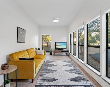 11306 Zyle Ln - Photo Thumbnail 6