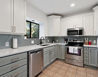 11306 Zyle Ln - Photo Thumbnail 19