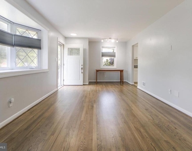 1100 Gilbert Road - Photo Thumbnail 5