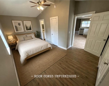 6703 Galindo St - Photo Thumbnail 13