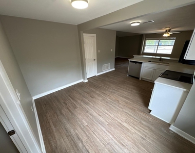 6703 Galindo St - Photo Thumbnail 4