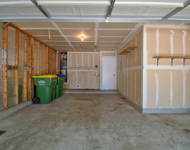16418 Hamilton Point Cir - Photo Thumbnail 16