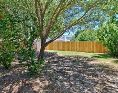 16418 Hamilton Point Cir - Photo Thumbnail 18