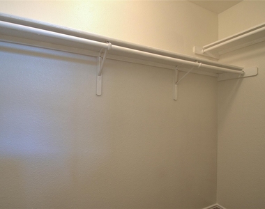 16418 Hamilton Point Cir - Photo Thumbnail 17