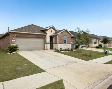 149 Mackinac Ln - Photo Thumbnail 1