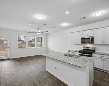 149 Mackinac Ln - Photo Thumbnail 8