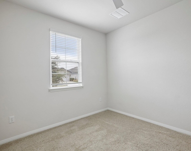 149 Mackinac Ln - Photo Thumbnail 19