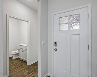 149 Mackinac Ln - Photo Thumbnail 2
