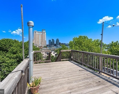 642 E Clement Street - Photo Thumbnail 20