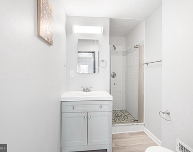 642 E Clement Street - Photo Thumbnail 10