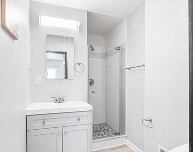 642 E Clement Street - Photo Thumbnail 11