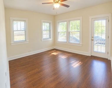 2902 West Ave - Photo Thumbnail 3
