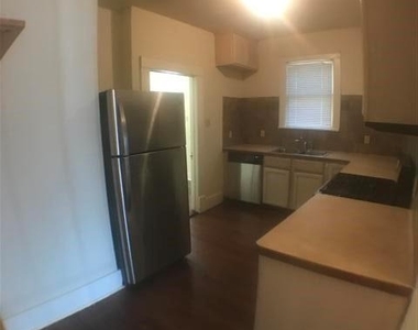 2902 West Ave - Photo Thumbnail 1