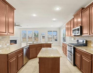 3132 Honey Peach Way - Photo Thumbnail 3