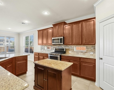 3132 Honey Peach Way - Photo Thumbnail 4
