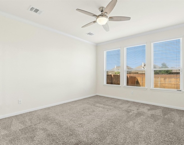 3132 Honey Peach Way - Photo Thumbnail 11