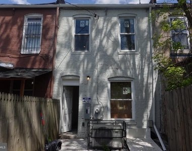 2749 W Fairmount Avenue - Photo Thumbnail 14