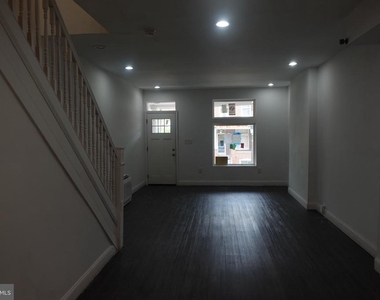 2749 W Fairmount Avenue - Photo Thumbnail 2