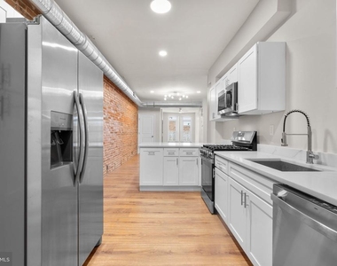 1305 Light Street - Photo Thumbnail 12