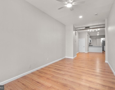 1305 Light Street - Photo Thumbnail 3