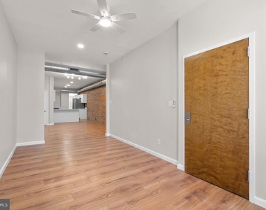 1305 Light Street - Photo Thumbnail 4