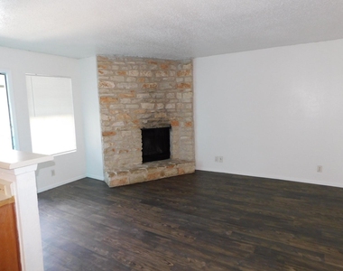 2301 Cedrick Cv - Photo Thumbnail 2