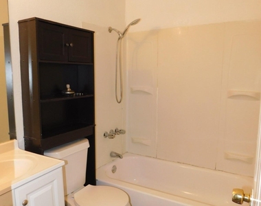2301 Cedrick Cv - Photo Thumbnail 7