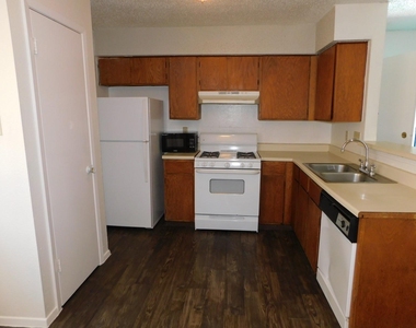 2301 Cedrick Cv - Photo Thumbnail 1