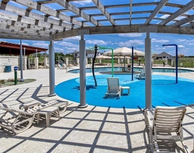1015 Vista View Dr - Photo Thumbnail 14