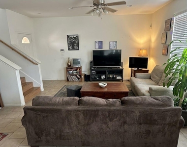 712 Franklin Blvd - Photo Thumbnail 11