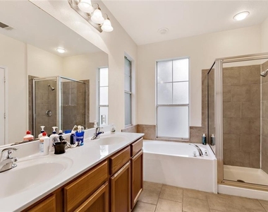 712 Franklin Blvd - Photo Thumbnail 3