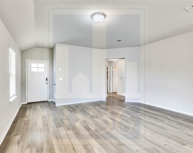 125 Frederick Dr - Photo Thumbnail 5