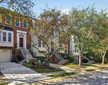 8504 Mayaone Street - Photo Thumbnail 5